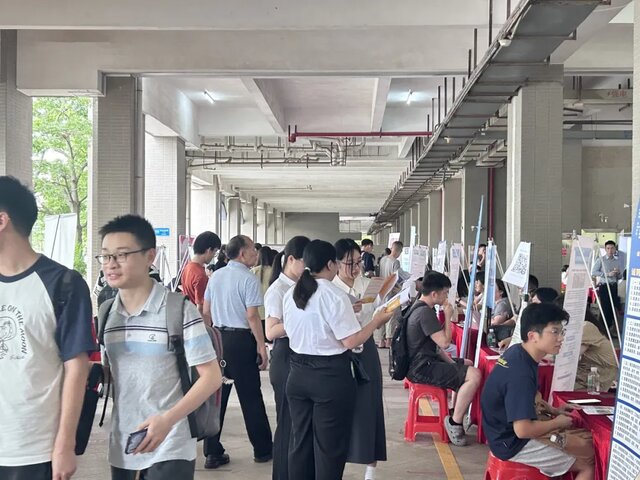 “才聚羊城”南方人才校园招聘会广州医科大学专场成功举办